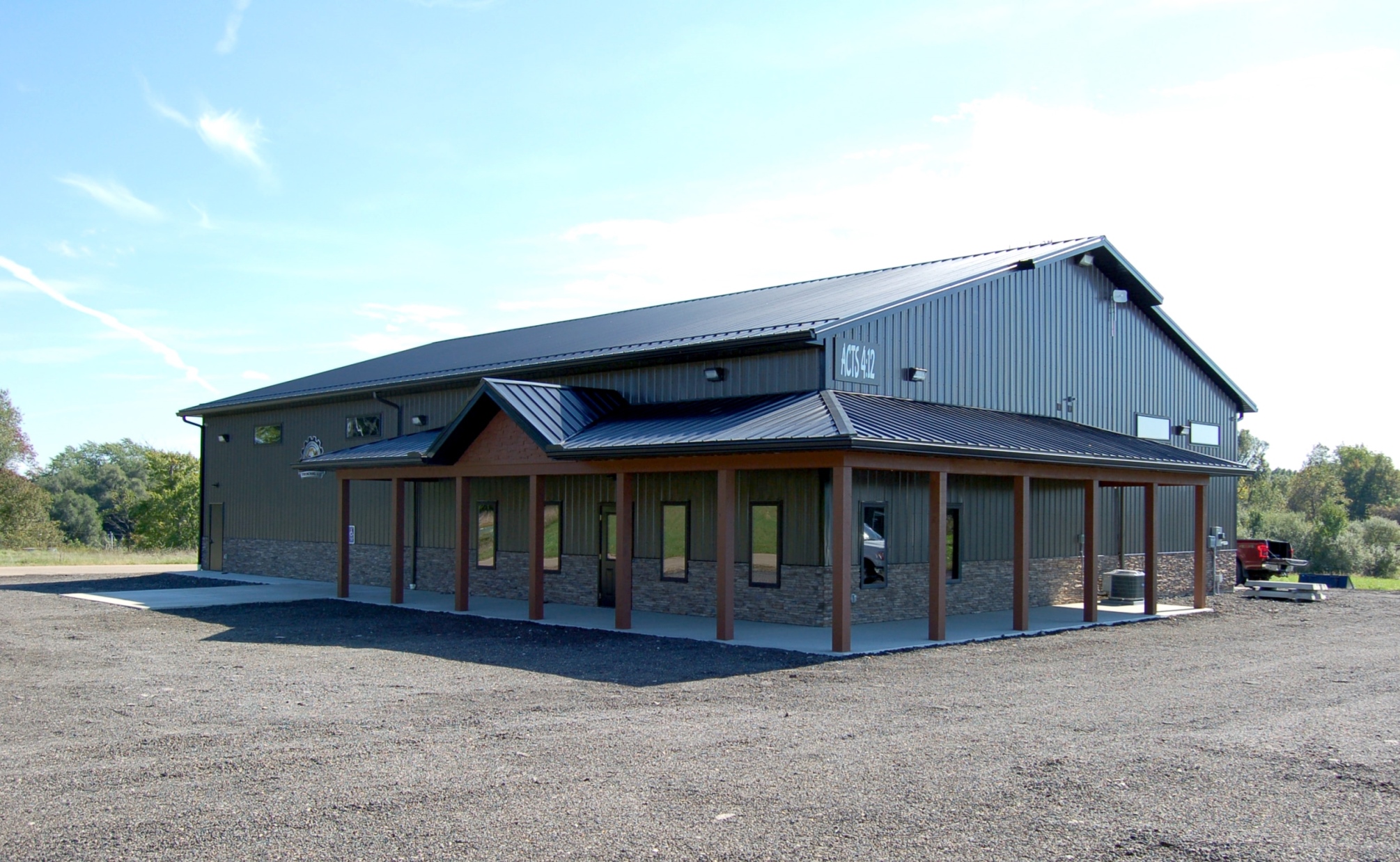 What to Plan for in a Pole Barn Shop